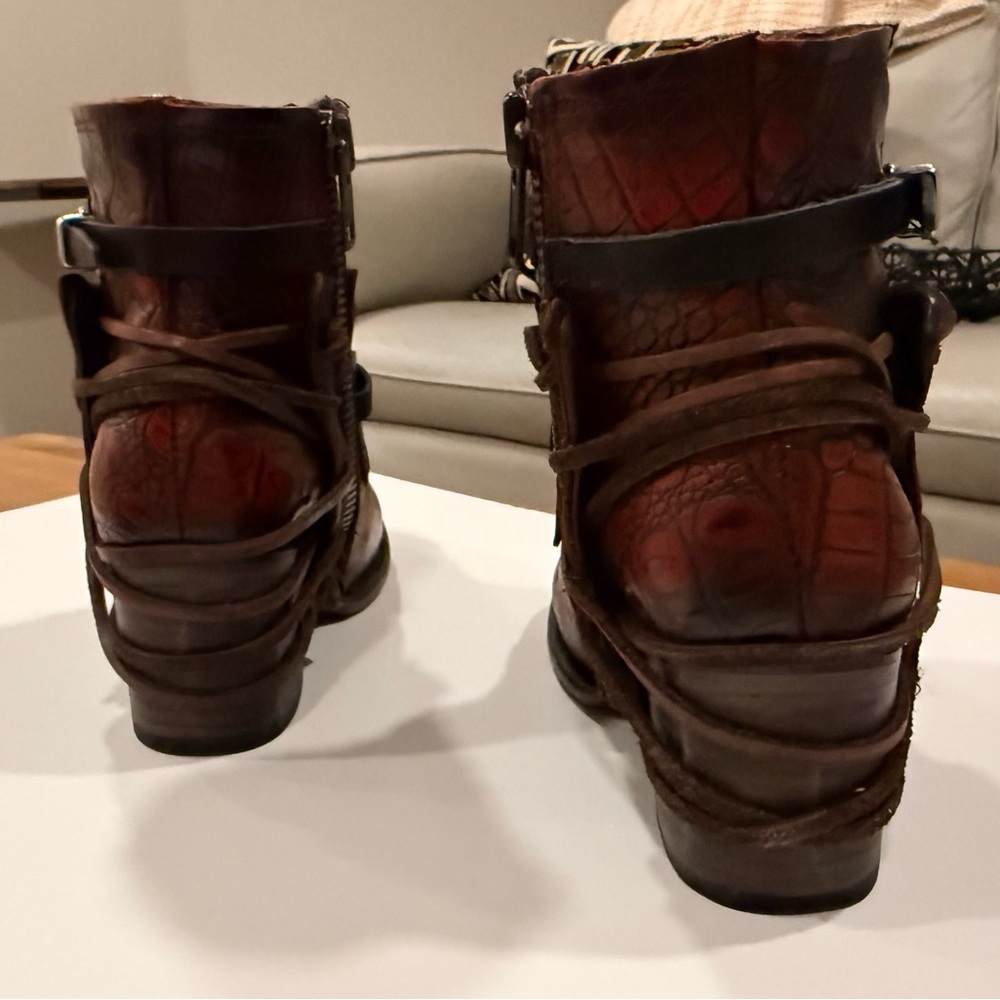 Freebird by Steven Brown Leather Buckle Ankle Boots - Picture 3 of 3